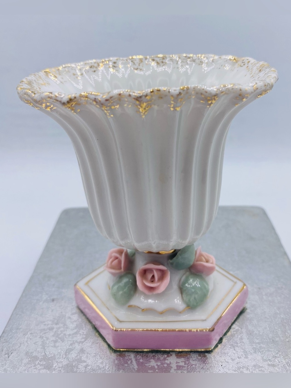 Vintage Bond Ware L&M Porcelain Fluted White Vase with Pink Roses Gold Trim